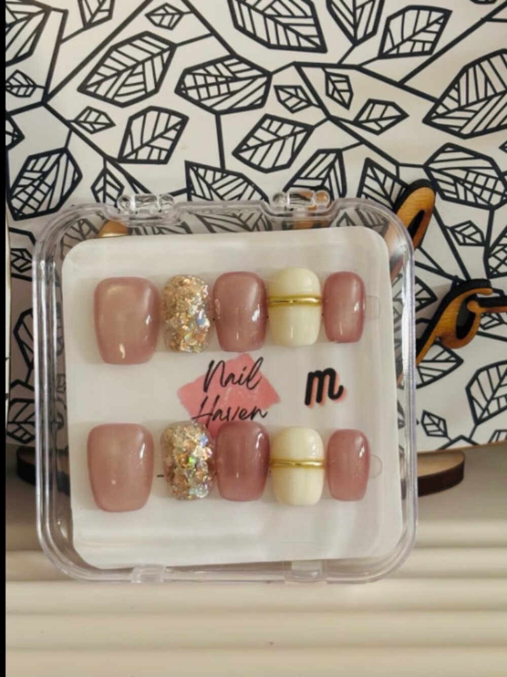 Nail Haven Press On Nails - Mauve and Gold